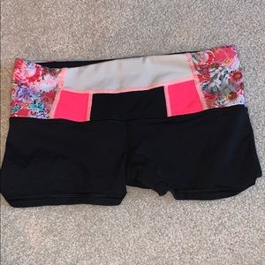 Lululemon shorts with patterned band *reversible*